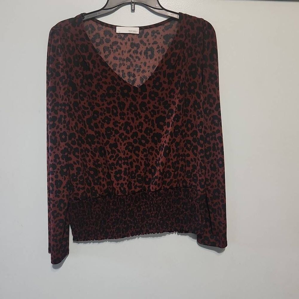 Heatherly V-neck smocked-waist blouse size XL Leopard Print